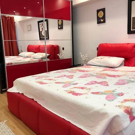 Bella Casa Apartments Фэгэраш Экстерьер фото